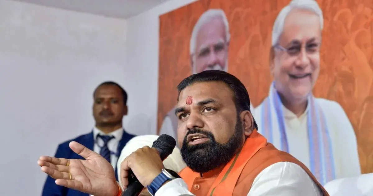 रक्षाबंधन पर बिहार की महिलाओं और छात्राओं को बड़ा तोहफा, सुरक्षा से लेकर शिक्षा और स्वरोजगार तक तीन योजनाएं शुरू
