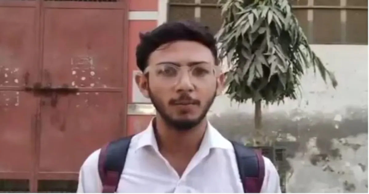 प्रिंसिपल ने बाल खींचे और पीटा: फीस न भर पाने पर छात्र ने लगाई आग, हालत गंभीर