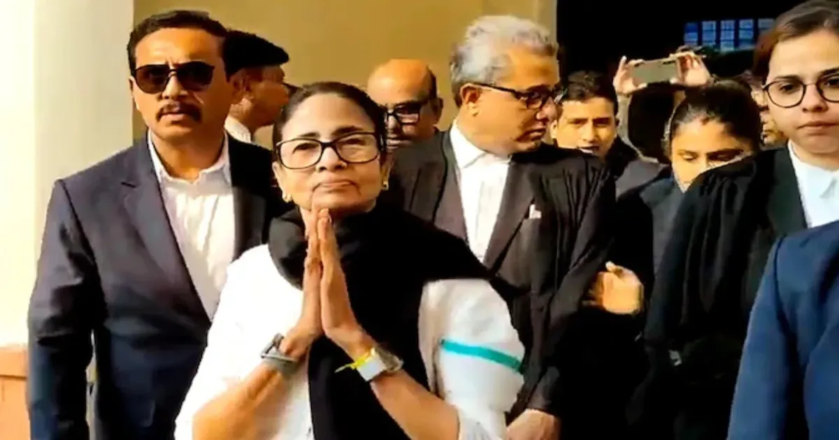 सुप्रीम कोर्ट में ममता बनर्जी की व्यक्तिगत पेशी पर सवाल, याचिका में बताया संवैधानिक रूप से अनुचित