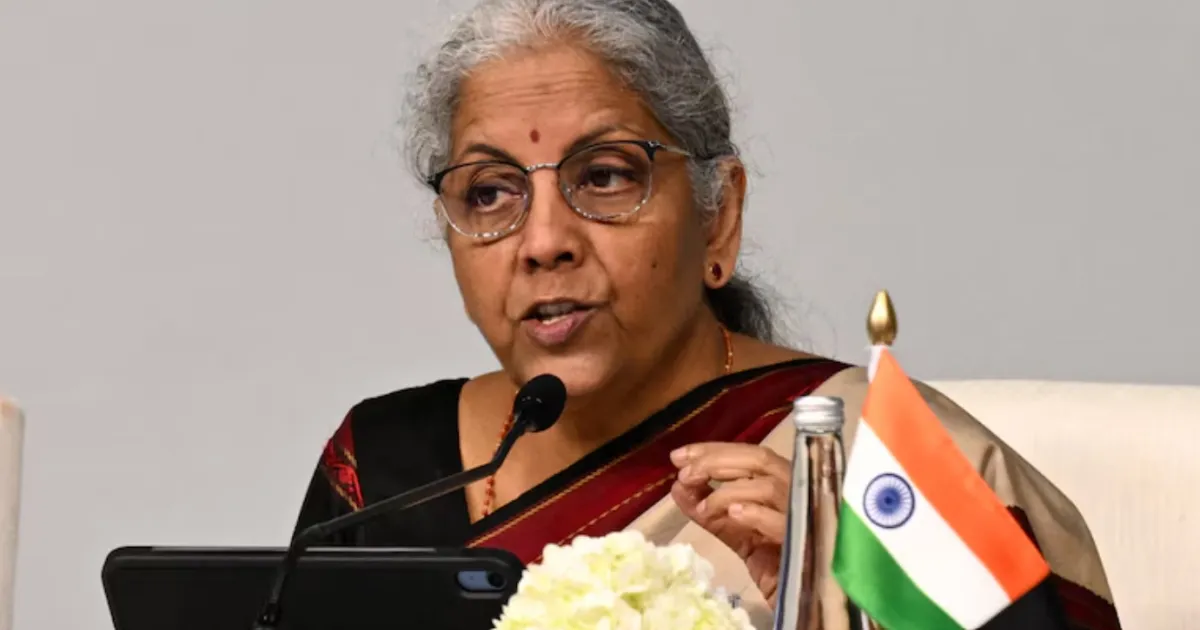 रुपये का मूल्य बाजार तय करता है, कोई निश्चित स्तर या दायरा नहीं: निर्मला सीतारमण