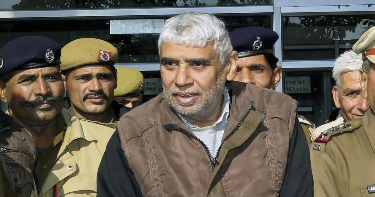 सतलोक आश्रम प्रमुख रामपाल की उम्रकैद की सजा पर हाईकोर्ट ने लगाई रोक