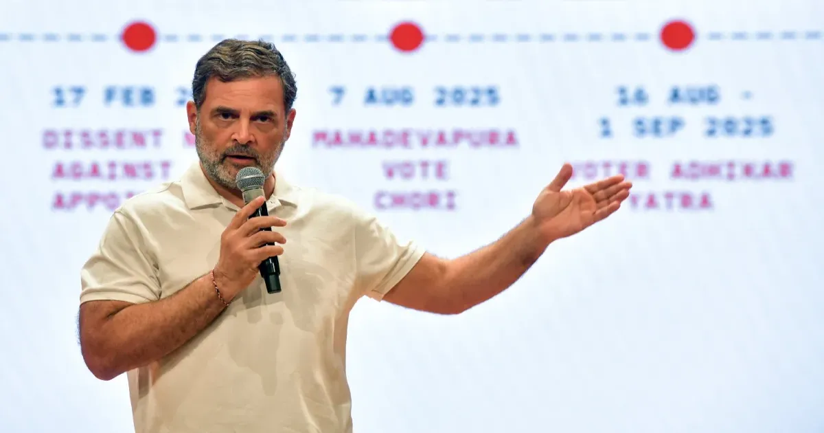 राहुल गांधी डरे हुए थे, सपा सांसद का दावा- अखिलेश यादव ने उन्हें रायबरेली से चुनाव लड़ने के लिए मनाया