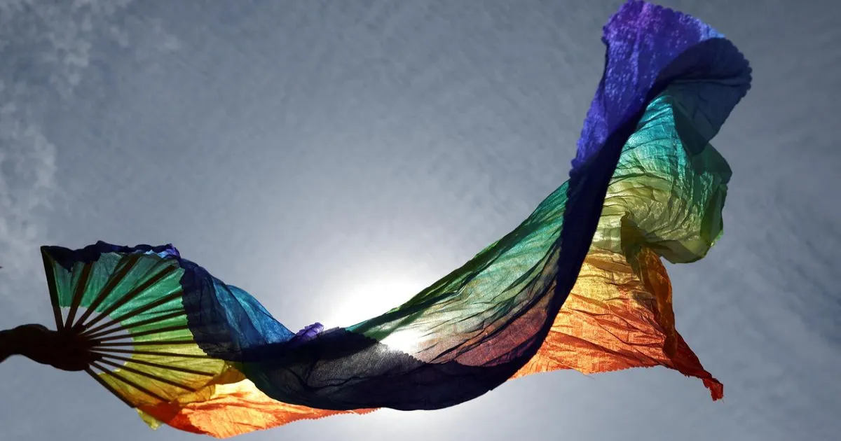 china-removes-lgbt-dating-apps-apple-confirmation