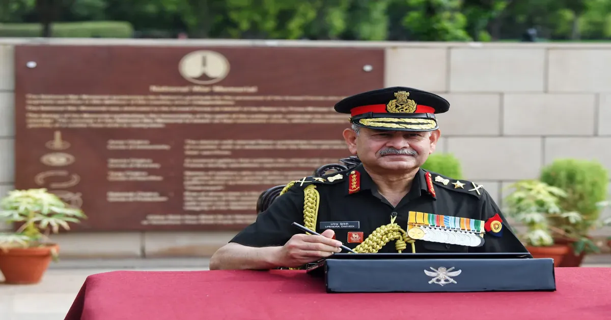 सेना प्रमुख जनरल उपेंद्र द्विवेदी का पुंछ के अग्रिम इलाकों का दौरा, परिचालन तैयारियों की समीक्षा