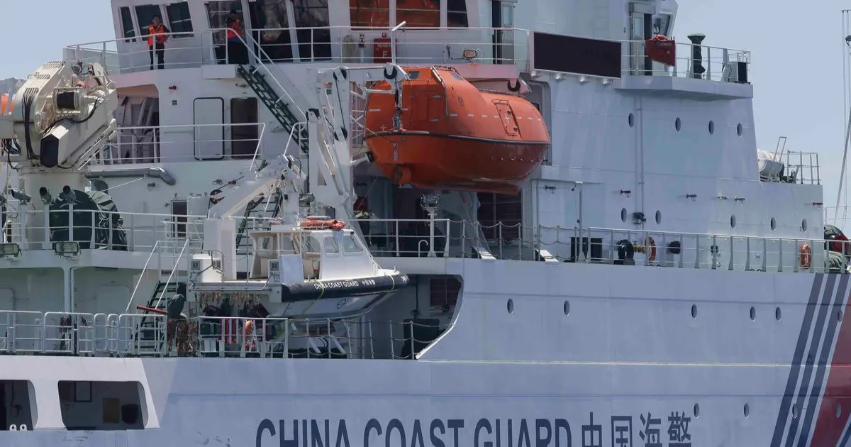 दक्षिण चीन सागर में विवादित शोल के पास जहाज पलटा, दो की मौत, चार लापता: चीन