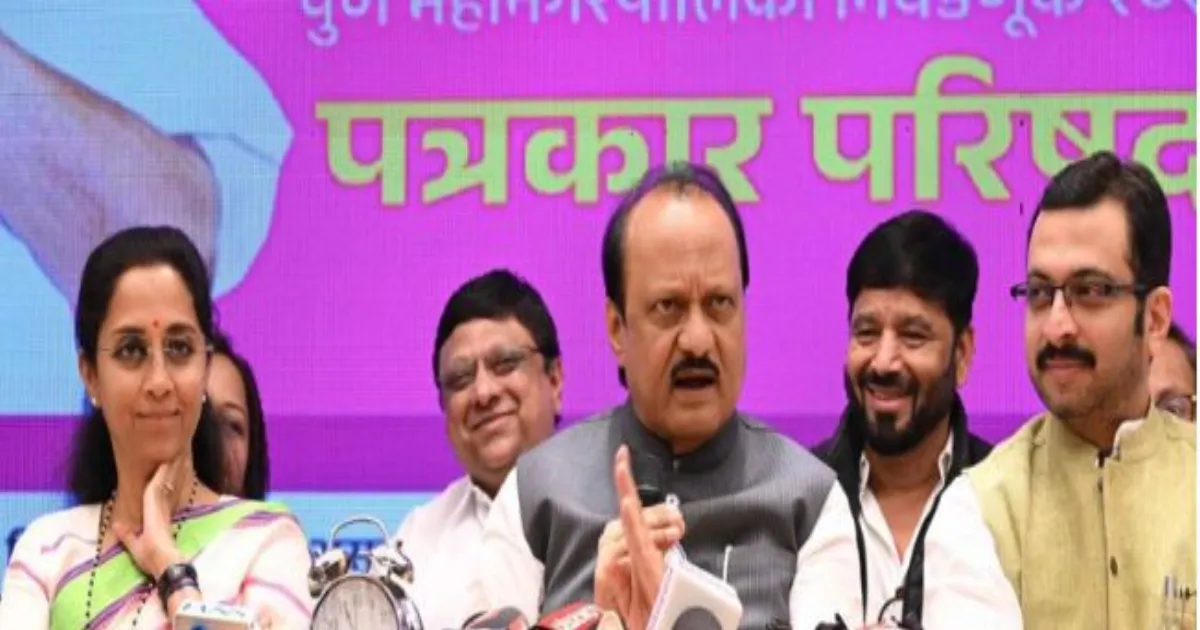 एक समय में दो नावों पर सवार नहीं हो सकते: संजय राउत का संकेत, एमवीए में शरद पवार के साथ आ सकते हैं अजित पवार