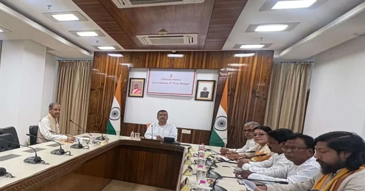 बांग्लादेश सीमा पर फेंसिंग के लिए बीएसएफ को जमीन हस्तांतरण को मंजूरी, मुख्यमंत्री शुभेंदु अधिकारी ने लिए कई बड़े फैसले