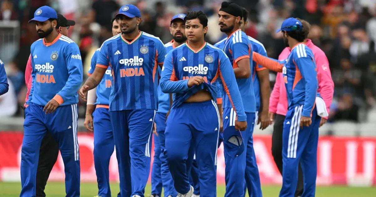 जिम्बाब्वे दौरे के लिए रवाना हुई टीम इंडिया, वीवीएस लक्ष्मण संभालेंगे हेड कोच की जिम्मेदारी