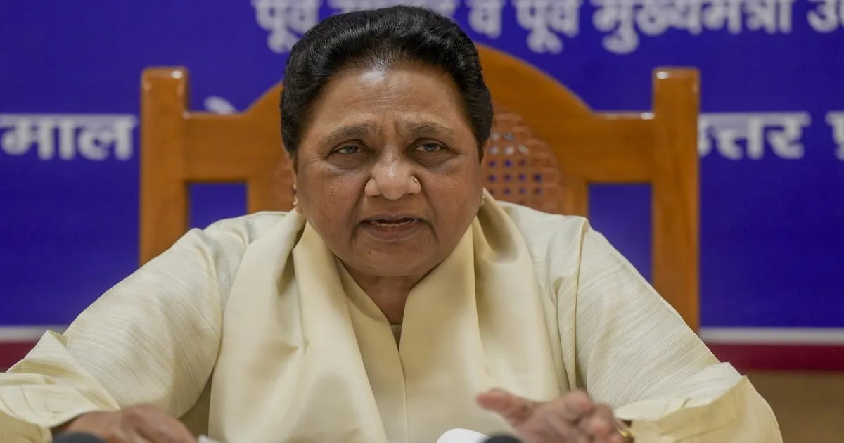 दलितों के प्रति राहुल गांधी की चिंता दिखावटी: मायावती