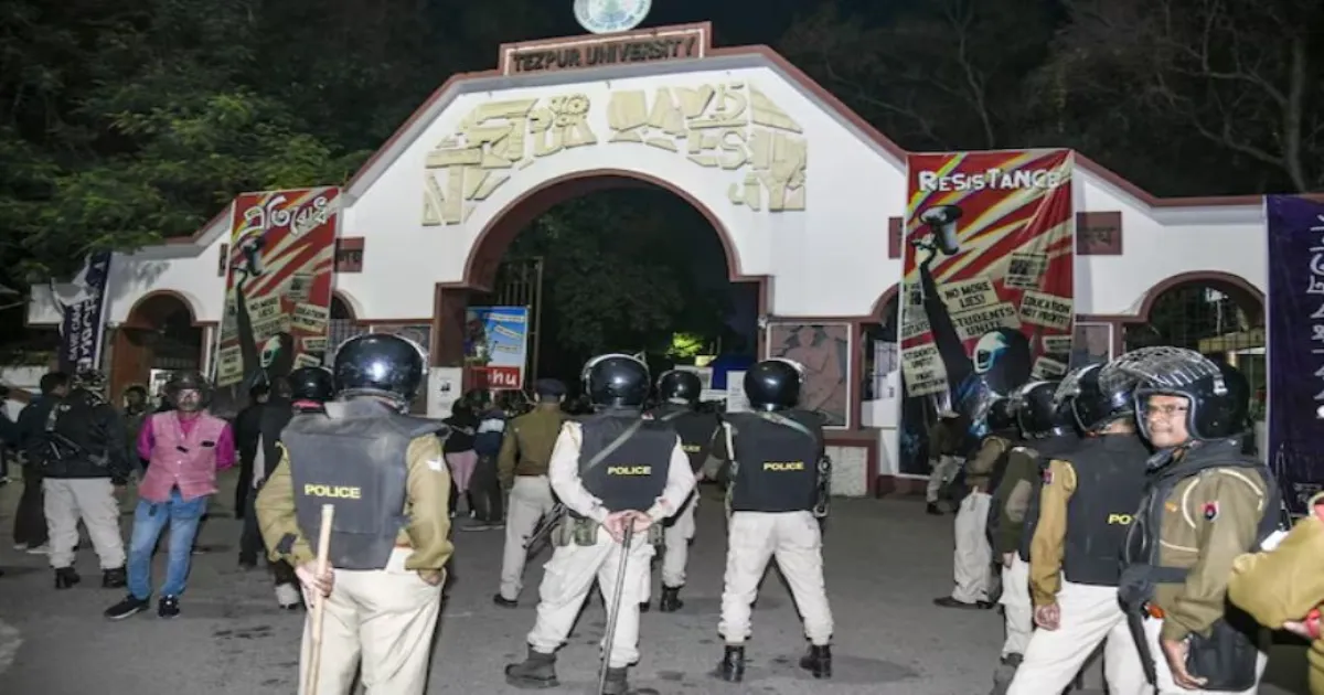 तेज़पुर विश्वविद्यालय में जारी विरोध के बीच कुलपति पर केंद्र की जांच शुरू