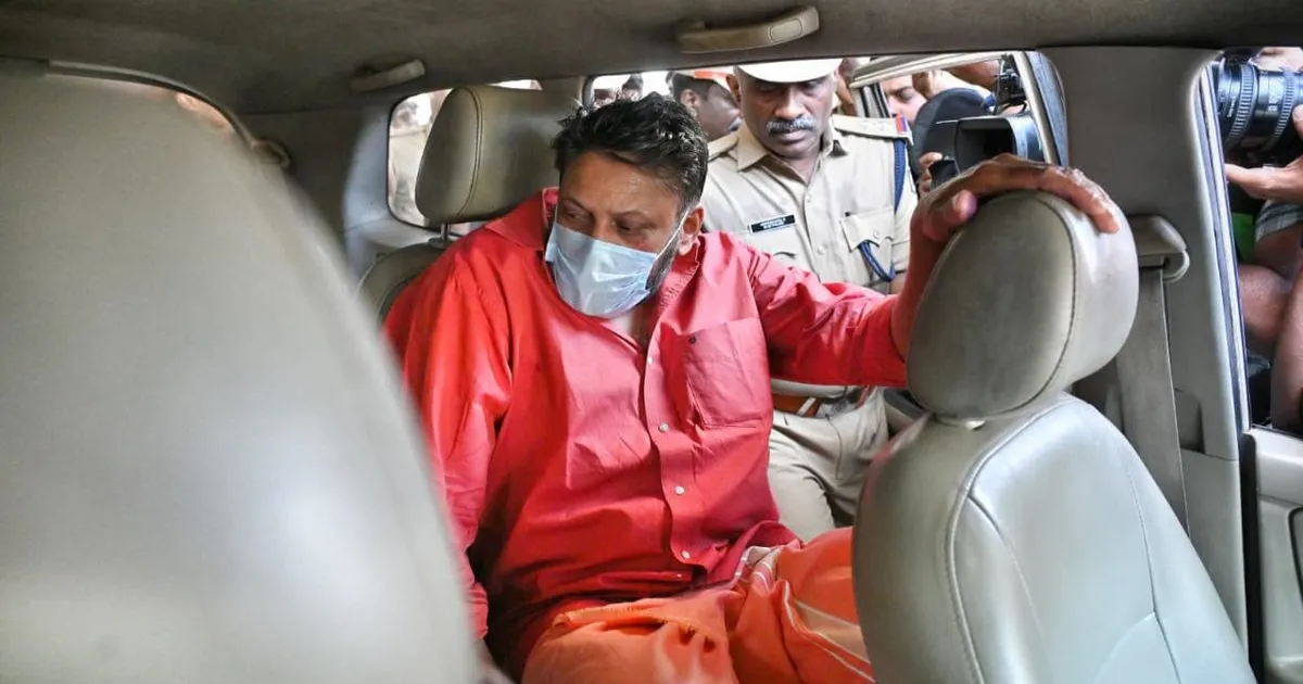 शारीरिक अस्वस्थता के लक्षणों के बाद सबरीमाला के मुख्य पुजारी अस्पताल में भर्ती