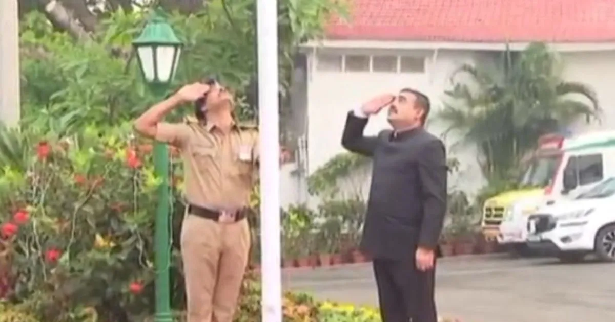 महाराष्ट्र लोक भवन में धूमधाम से मनाया गया 77वां गणतंत्र दिवस