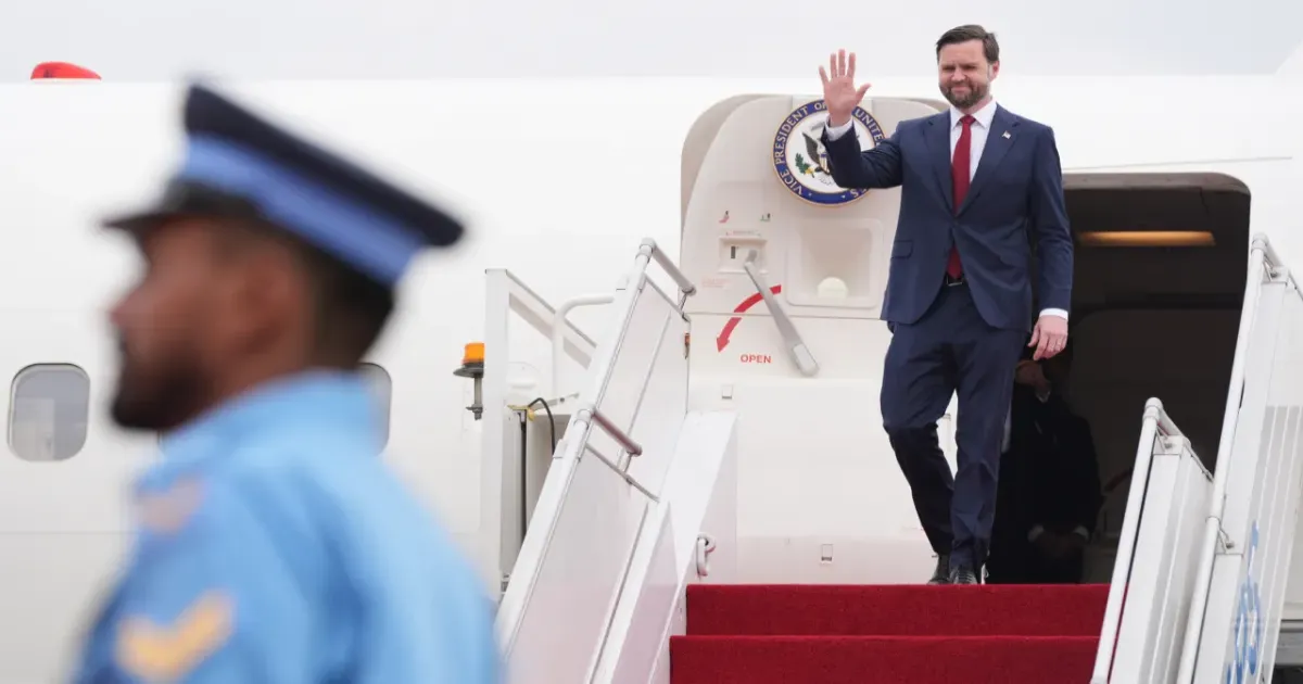 अमेरिका-ईरान युद्धविराम वार्ता: देरी, जेडी वेंस ने पहले शहबाज़ शरीफ से अलग मुलाकात की