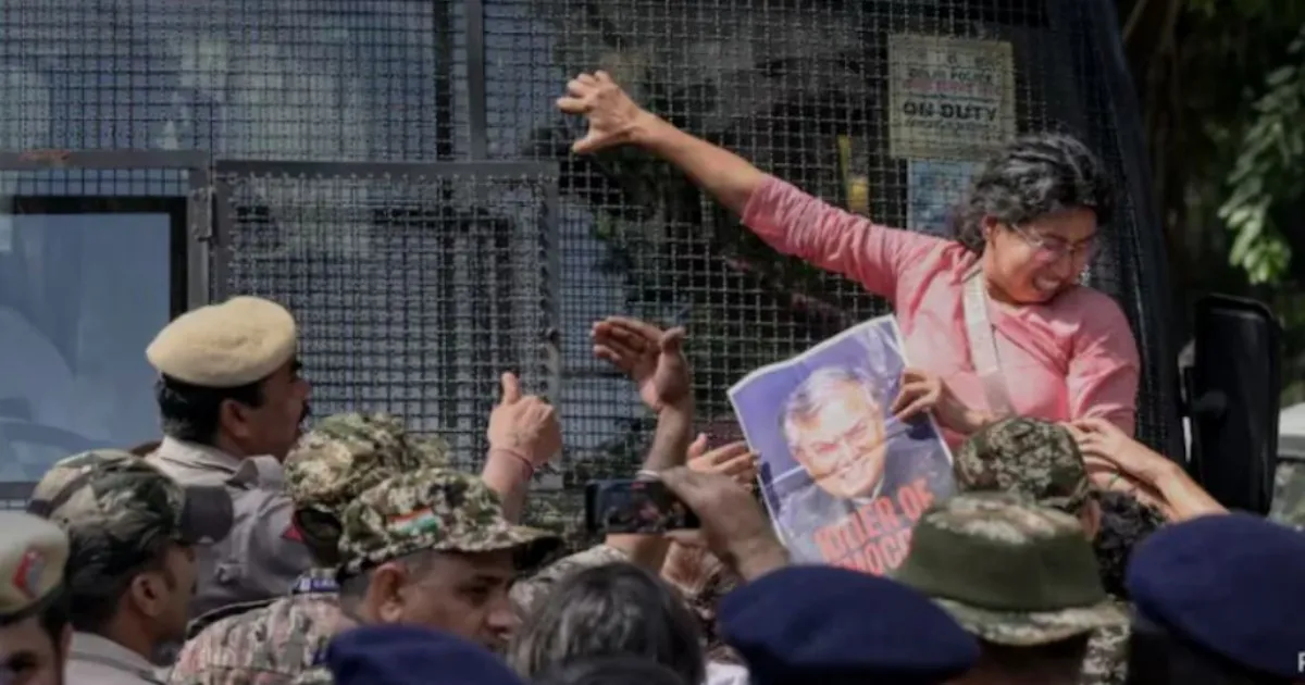 गंभीर आरोप, लेकिन आदतन अपराधी नहीं, दिल्ली कोर्ट ने 17 प्रदर्शनकारी छात्रों को दी जमानत