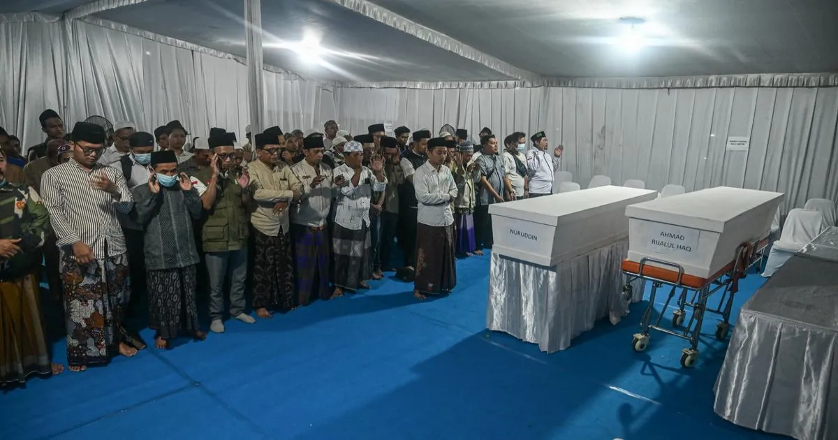 इंडोनेशिया स्कूल भवन हादसा: मृतकों की संख्या 50 के पार, बचाव कार्य जारी