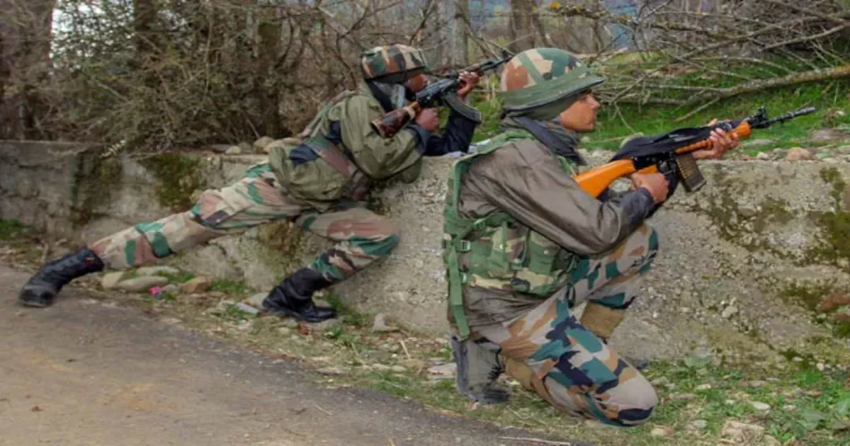 जम्मू-कश्मीर के कुपवाड़ा में सेना ने 2 आतंकवादियों को ढेर किया, संदिग्ध गतिविधि के बाद तलाशी अभियान जारी