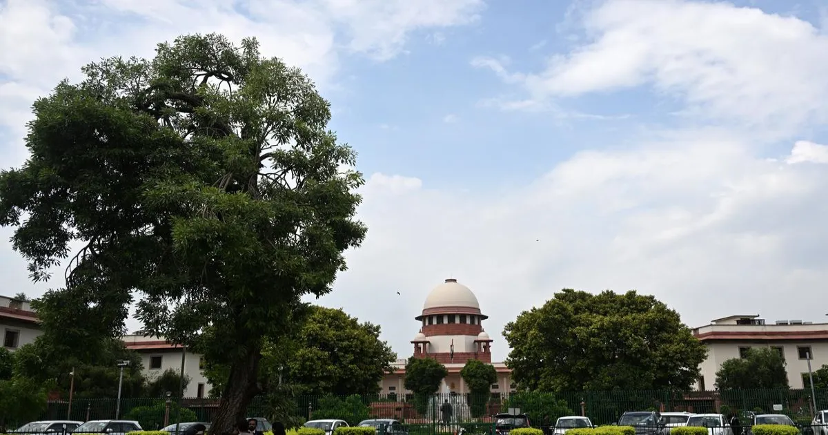 तेलंगाना के 10 विधायकों की अयोग्यता याचिकाओं पर तीन महीने में फैसला करें: सुप्रीम कोर्ट