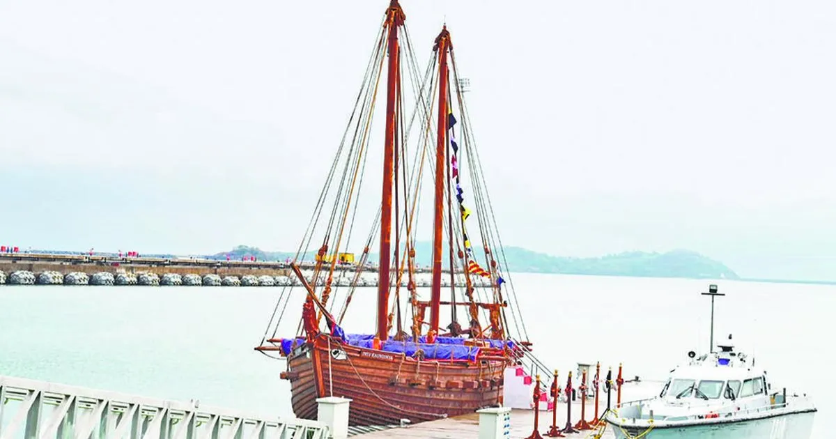 आईएनएसवी कौंदिन्य ने ओमान के लिए भरी उड़ान, बिना इंजन के नौसेना जहाज की ऐतिहासिक पहली यात्रा