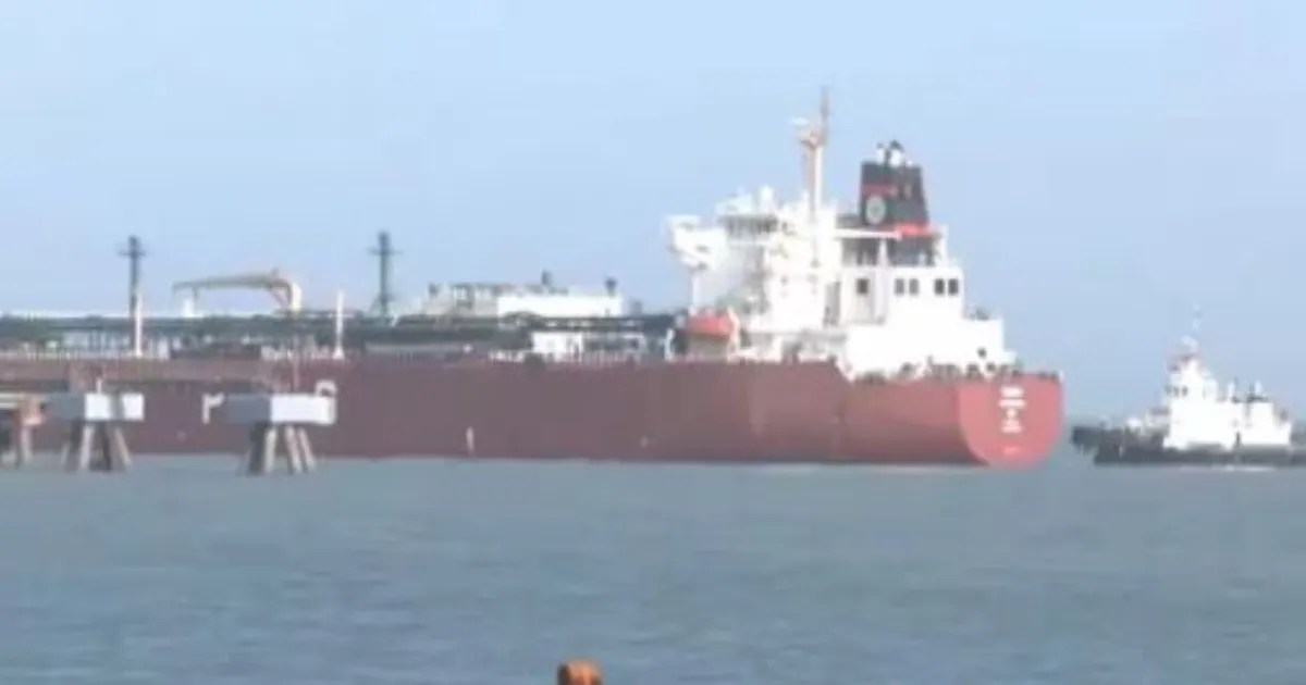 LPG जहाज शिवालिक ने होर्मुज़ जलडमरूमध्य पार कर गुजरात के मुंद्रा बंदरगाह पर प्रवेश किया