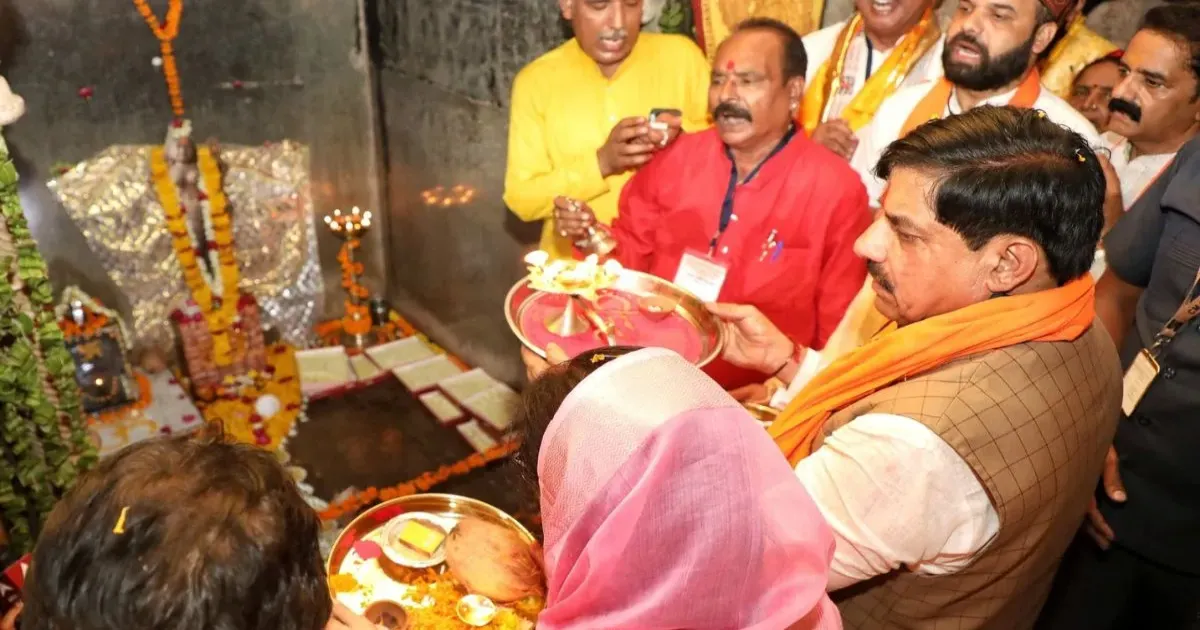 भोजशाला में सीएम मोहन यादव ने की पूजा, हाईकोर्ट के ऐतिहासिक फैसले के बाद पहुंचे धार
