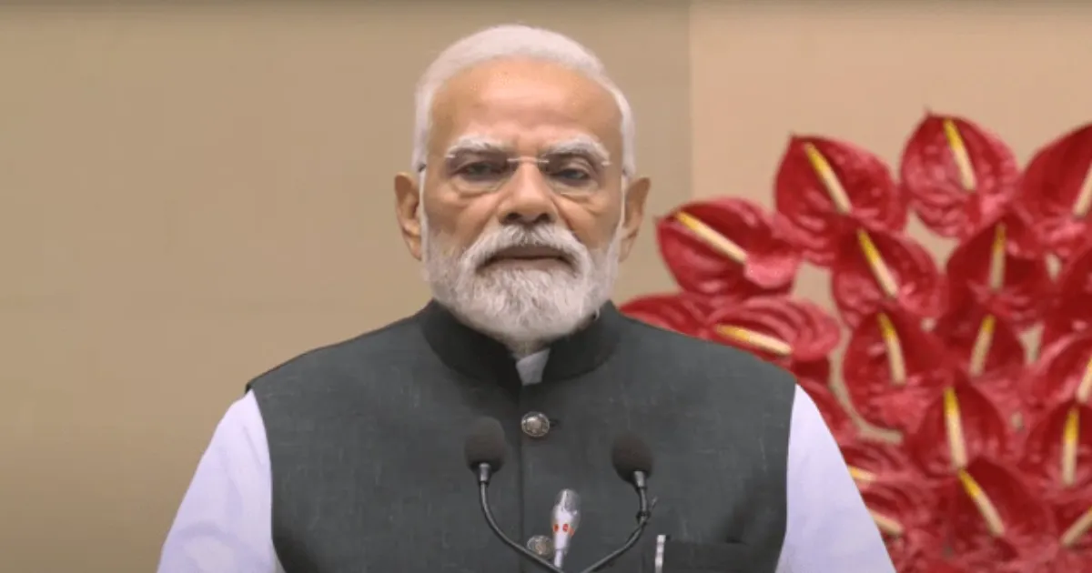 बिहार के छात्रों को ब्याजमुक्त लोन और छात्रवृत्ति में बढ़ोतरी, नीतीश-मोदी की चुनावी सौगात