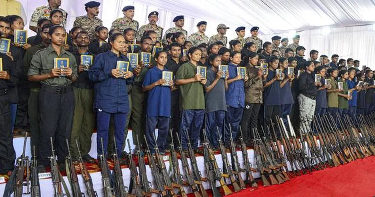 माओवादी विद्रोह कमजोर पड़ने के संकेत: रिकॉर्ड मौतें, गिरफ्तारियां और आत्मसमर्पण