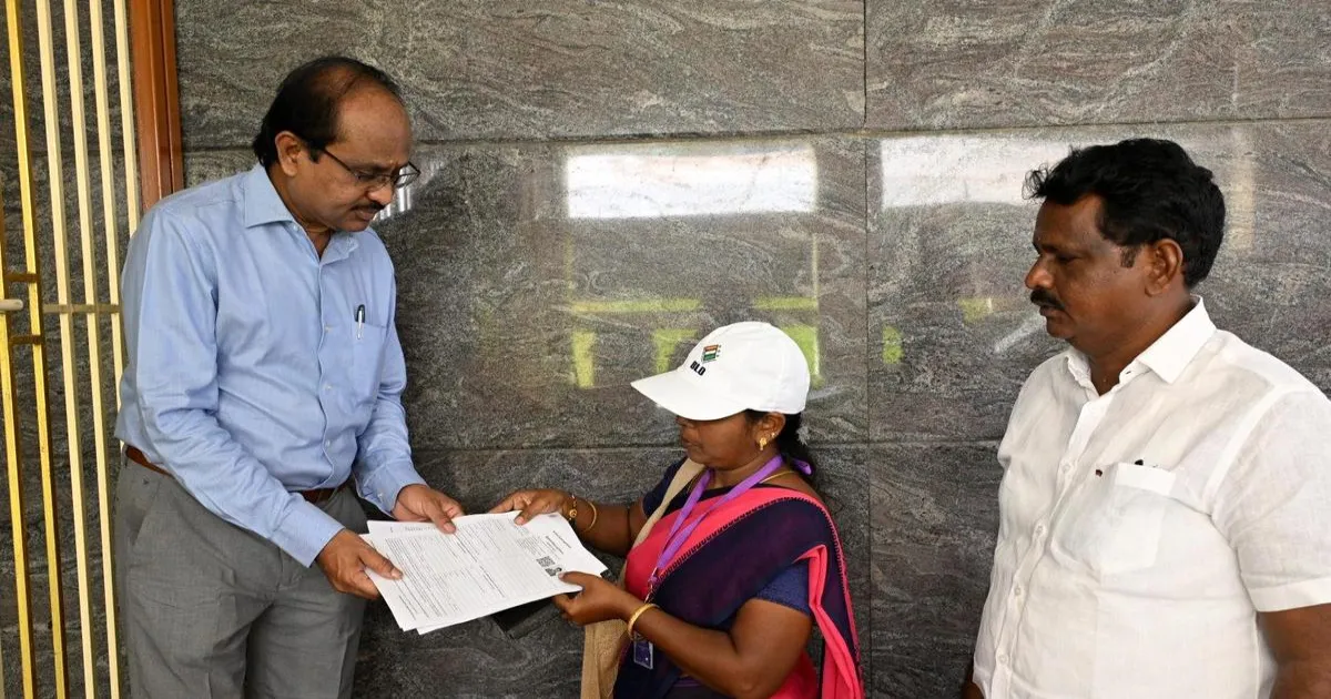 डीएमके ने चुनाव आयोग की मतदाता सूची संशोधन प्रक्रिया को दी चुनौती, कहा – मतदाताओं के राजनीतिक अधिकारों का उल्लंघन