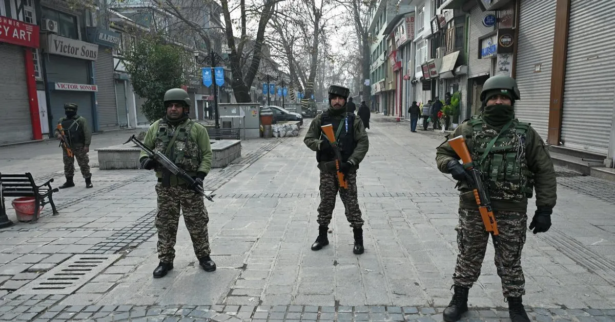 आरक्षण नीति के विरोध में श्रीनगर धरना रद्द, नेताओं के नजरबंद होने का आरोप