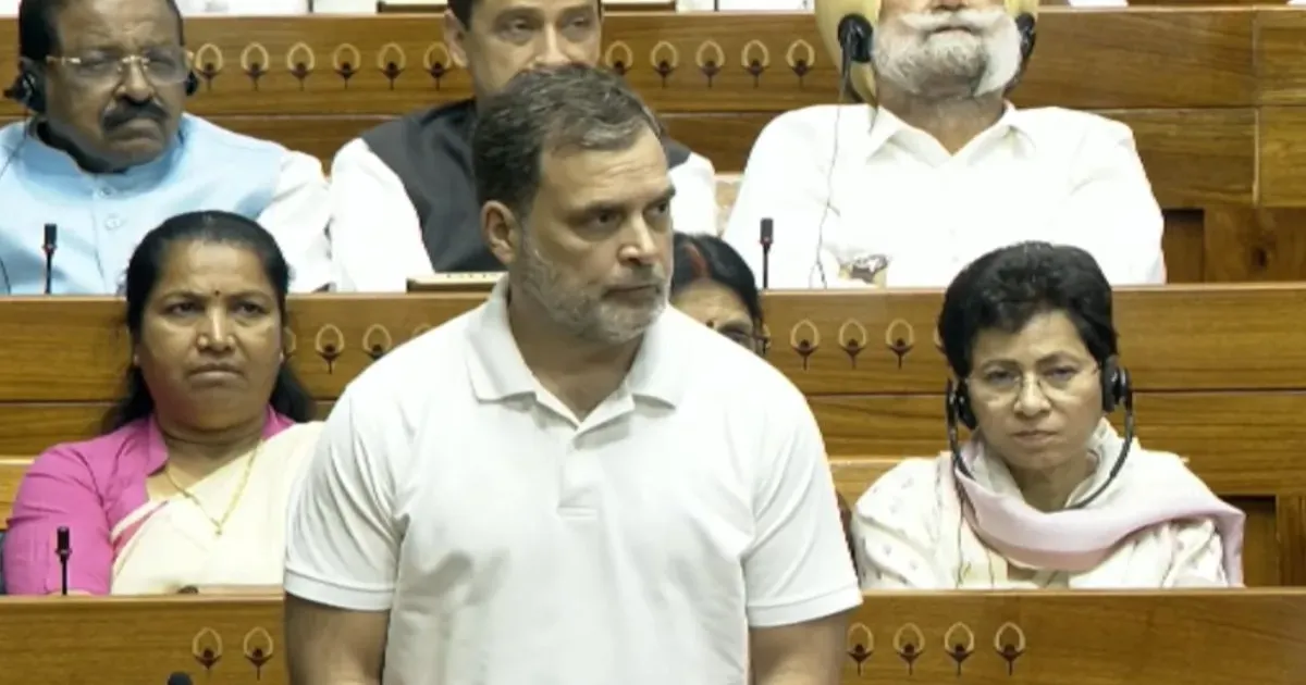 संसद में हंगामा: राहुल गांधी का सरकार पर हमला, बोले—भारत के चुनावी नक्शे को बदलने की कोशिश