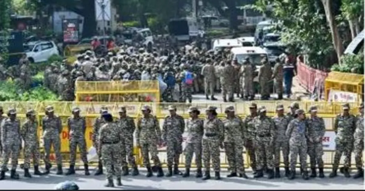 सीजेपी के प्रदर्शन से पहले दिल्ली में पुलिस कार्रवाई, अभिजीत दिपके समेत 200 से अधिक प्रदर्शनकारी हिरासत में; बीजेपी ने बताया फ्लॉप शो