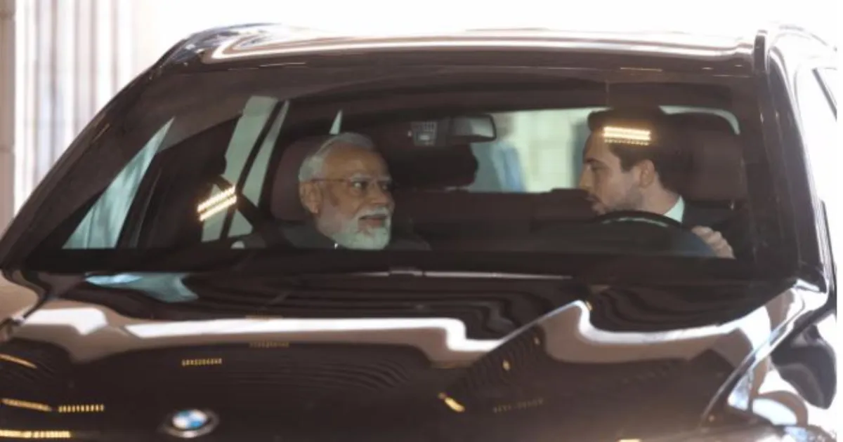 जॉर्डन के क्राउन प्रिंस ने पीएम मोदी को नेशनल म्यूजियम तक खुद ड्राइव कर ले गए, प्रधानमंत्री ने साझा की तस्वीरें