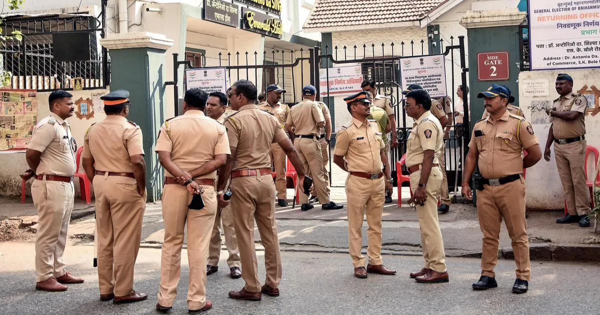 बीएमसी चुनाव: 2,500 से अधिक नामांकन दाखिल, आख़िरी दिन 2,122 पर्चे जमा