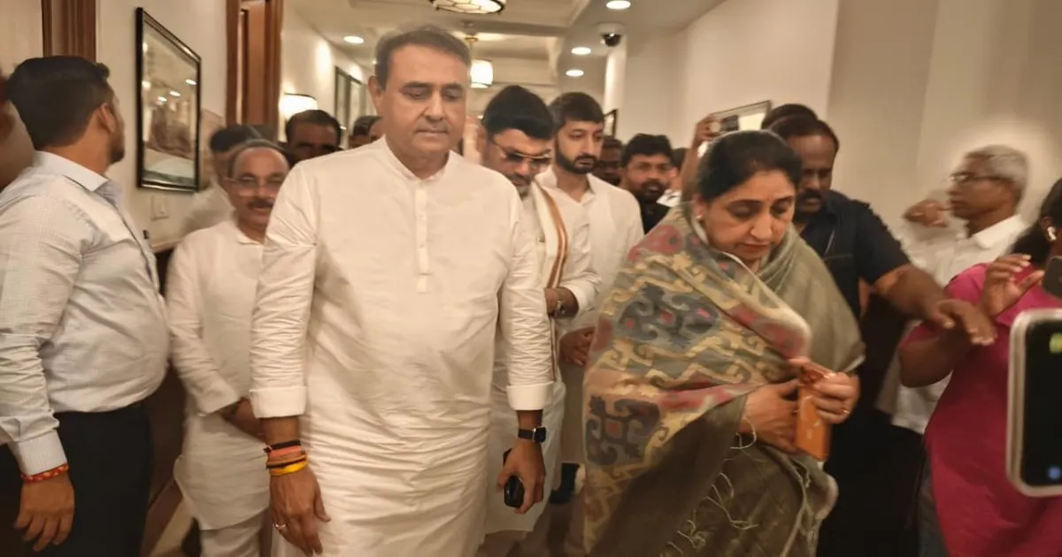 सुनेत्रा पवार शपथ समारोह : एनसीपी विधायक दल की नेता चुनी गईं, महाराष्ट्र की पहली महिला उपमुख्यमंत्री बनने जा रहीं