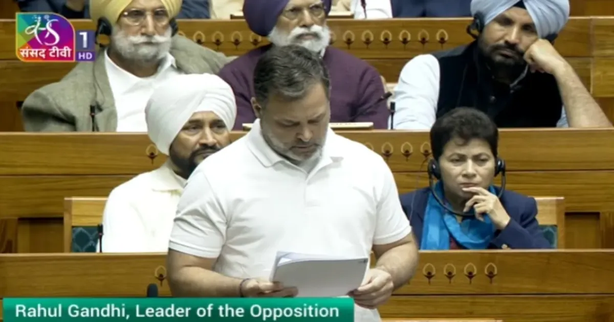 डोकलाम गतिरोध पर लोकसभा में राहुल गांधी और सरकार के बीच तीखी टक्कर, सदन में हंगामा