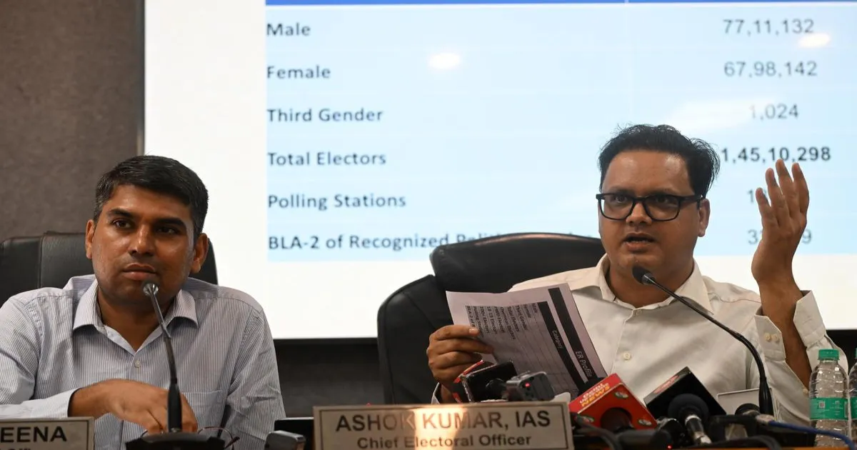 दिल्ली विशेष मतदाता पुनरीक्षण: ऐसे जांचें पिछली एसआईआर सूची में अपना नाम और भरें गणना फॉर्म