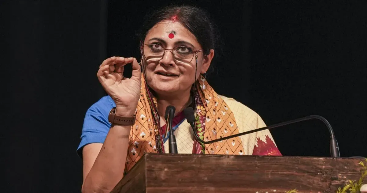 शेर का स्थान समाज में नहीं, अभिषेक बनर्जी पर अग्निमित्रा पॉल का हमला, एयरपोर्ट विस्तार का किया समर्थन