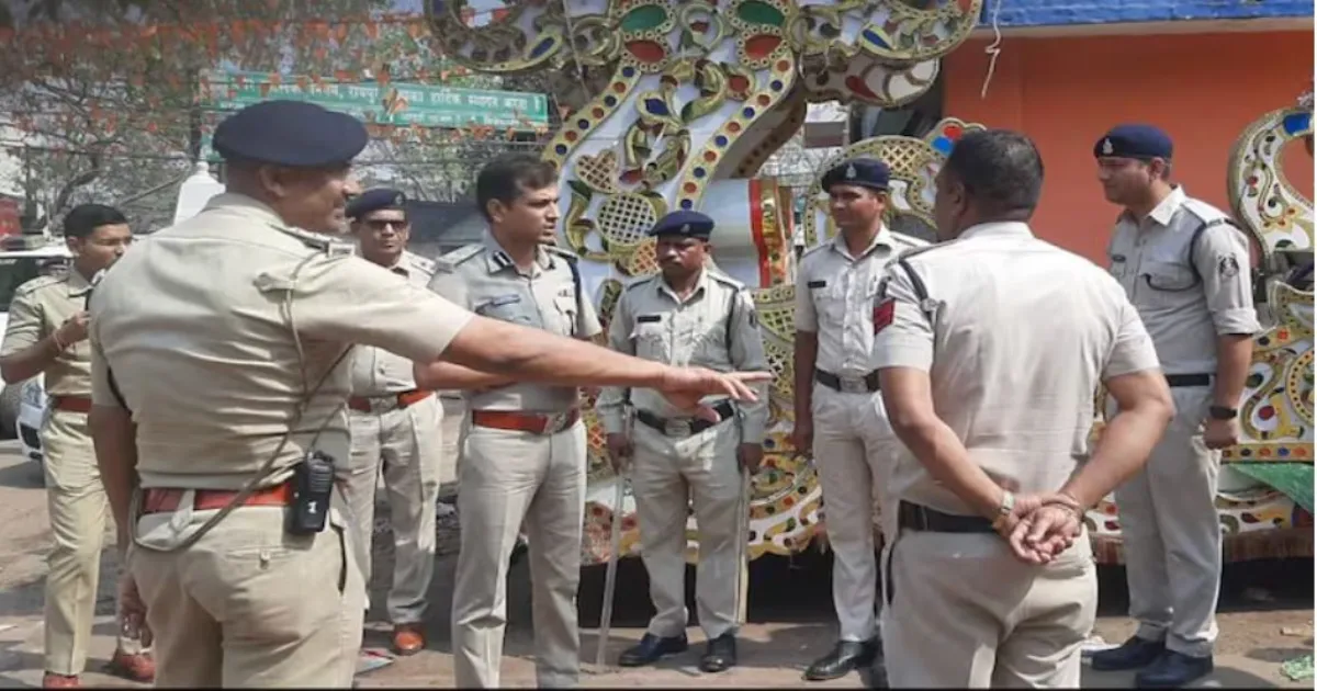 छत्तीसगढ़ के बीजापुर में माओवादियों ने दो ग्रामीणों की हत्या की