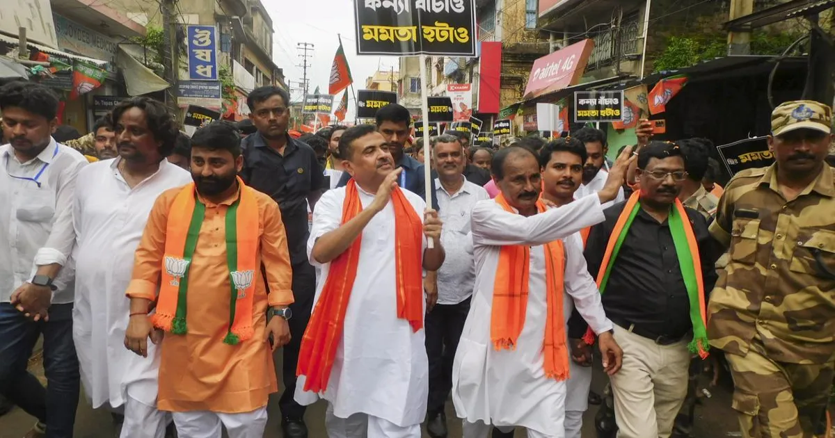 सुवेंदु अधिकारी का दावा – बंगाल में 1 करोड़ रोहिंग्या, बांग्लादेशी और फर्जी मतदाता, चुनाव आयोग से कार्रवाई की मांग