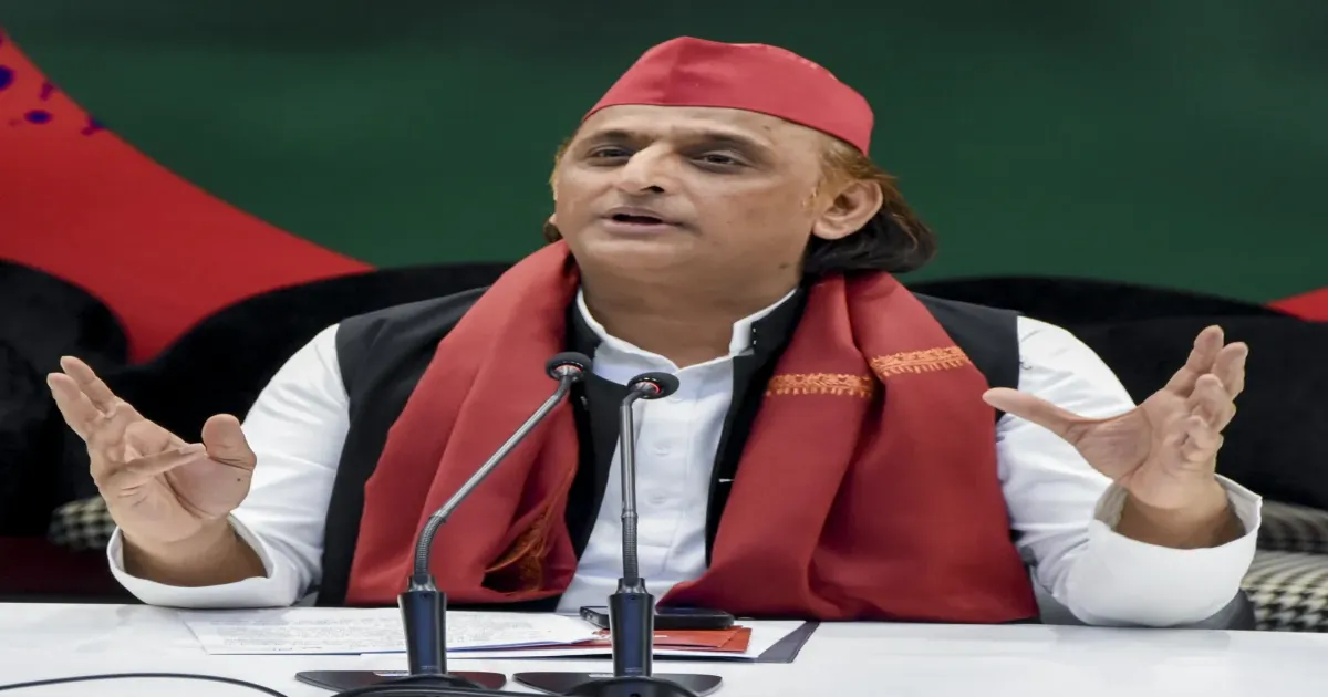 यूपी में महिलाओं को सालाना 40,000 रुपये पेंशन का वादा, 2027 चुनाव से पहले अखिलेश यादव का बड़ा ऐलान