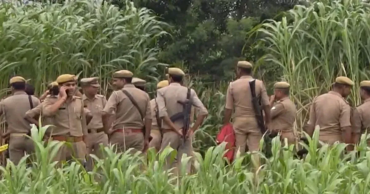 फिरोजाबाद में पुलिस मुठभेड़ में दो बदमाश ढेर, इटावा एसओजी के दो जवान घायल