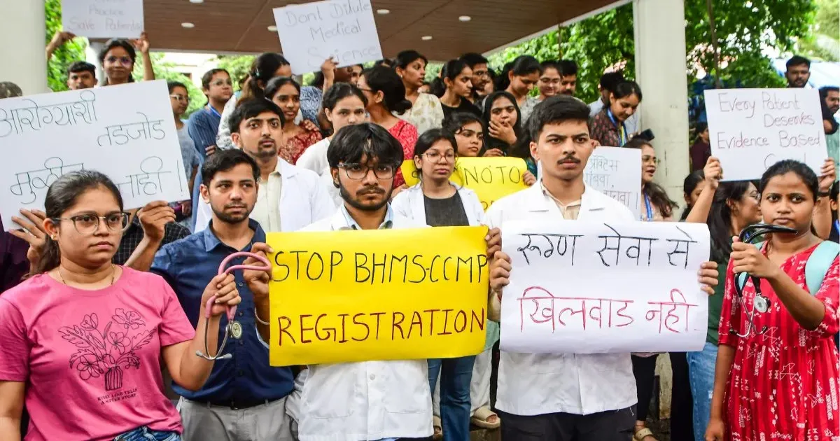 हड़ताल खत्म करें, नहीं तो वेतन नहीं मिलेगा: महाराष्ट्र के रेजिडेंट डॉक्टरों को बॉम्बे हाई कोर्ट का सख्त निर्देश