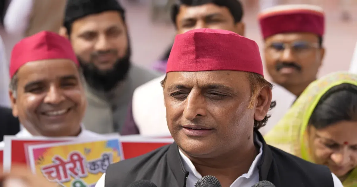 अखिलेश यादव ने बताया परिवारवाद का फायदा, बोले- सपा में एक परिवार के पांच सांसद इसलिए नहीं टूटी पार्टी