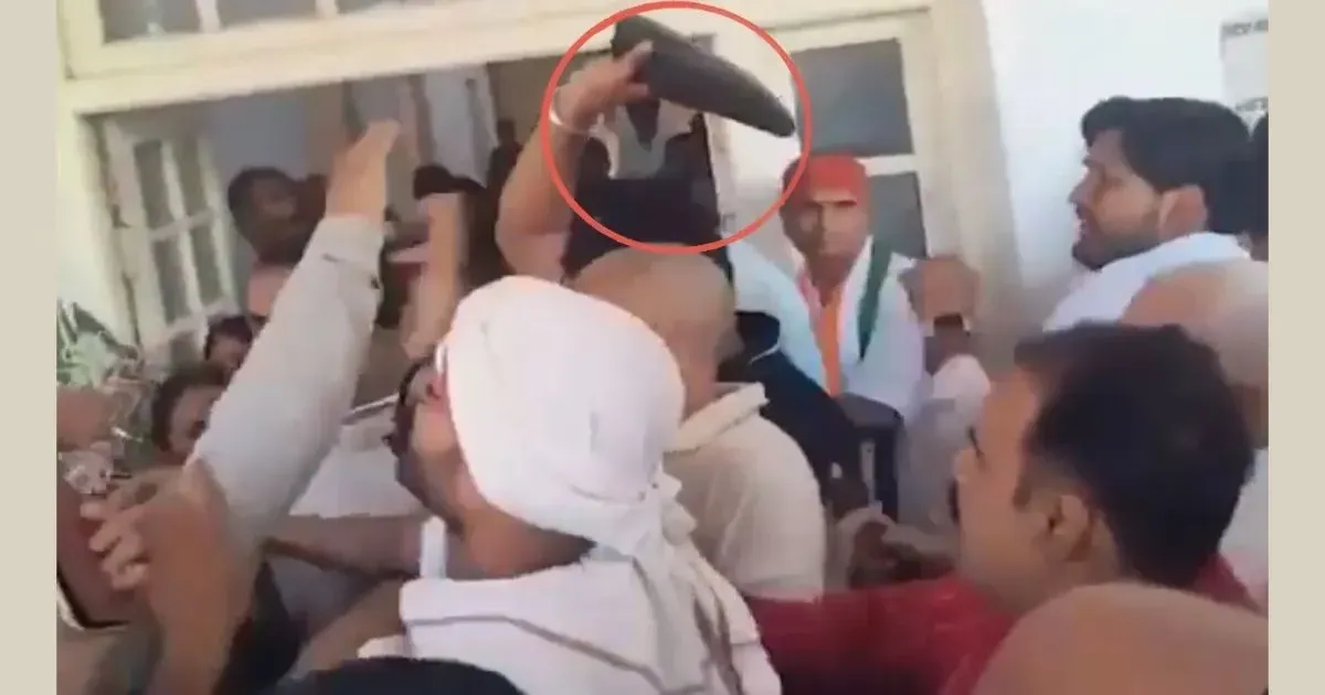 यूपी कांग्रेस मुख्यालय में हंगामा, जूते चले और कार्यकर्ताओं में भिड़ंत; आराधना मिश्रा के शपथ ग्रहण समारोह में बवाल
