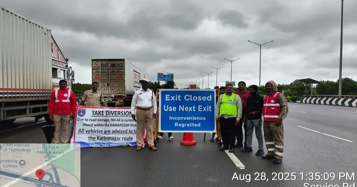 साइबराबाद ट्रैफिक पुलिस ने NH-44 पर रोड मरम्मत के बाद डायवर्जन चेकपोस्ट हटा दिए