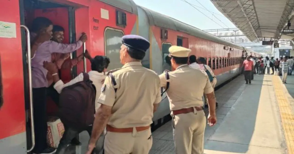 दीपावली 2025 ट्रेन बुकिंग अलर्ट: दिल्ली-एनसीआर में कई स्थानों पर आरक्षण काउंटर 20 अक्टूबर को बंद