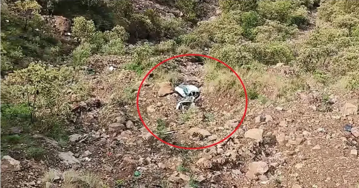 हिमाचल प्रदेश के चंबा में दर्दनाक हादसा, गहरी खाई में गिरी कार; 6 गुजरात पर्यटकों की मौत