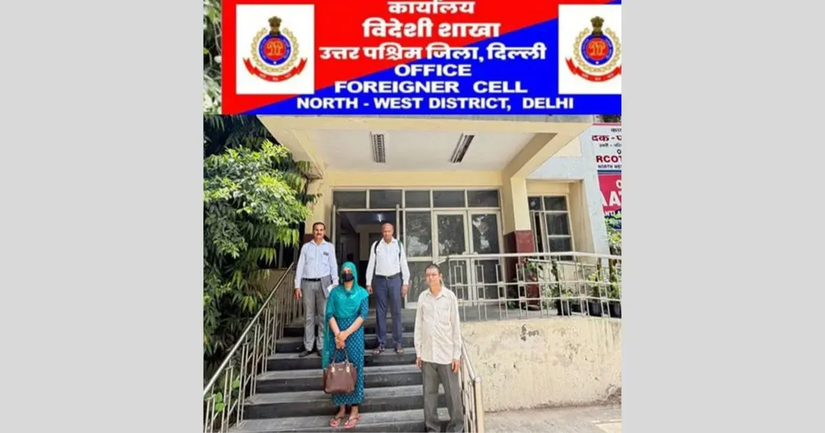 दिल्ली पुलिस की कार्रवाई, अवैध रूप से रह रहे बांग्लादेशी नागरिक को ट्रांसजेंडर भेष में किया गिरफ्तार