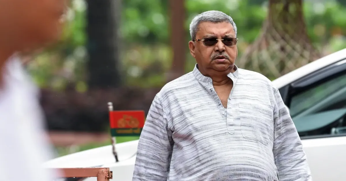 महिला सांसदों पर आपत्तिजनक टिप्पणी के आरोप में टीएमसी सांसद कल्याण बनर्जी लोकसभा से निलंबित
