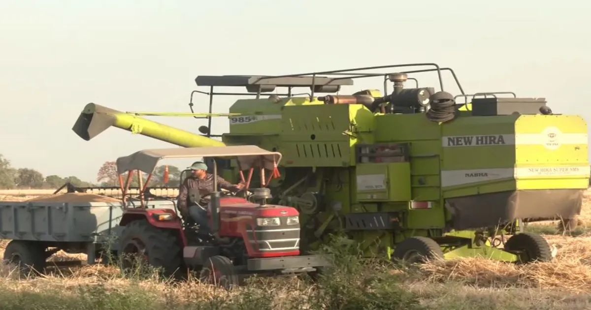 उर्वरक सोने और चांदी के समान कीमती हो गया: भोपाल के किसानों ने पश्चिम एशिया संघर्ष से आपूर्ति प्रभावित होने पर चिंता जताई