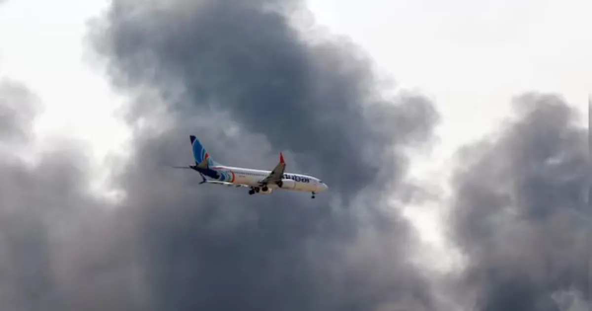 दुबई के उड़ान प्रतिबंध से भारतीय एयरलाइंस पर बड़ा असर, एयर इंडिया और इंडिगो प्रभावित